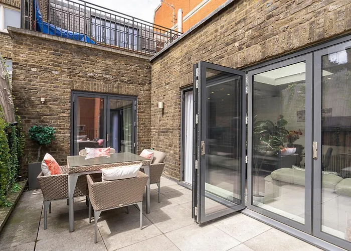 Bond Street Stay