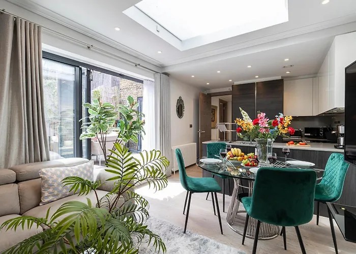 Bond Street Stay