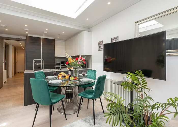 Bond Street Stay